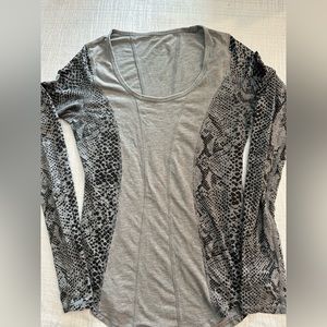 Lululemon long sleeve yoga top